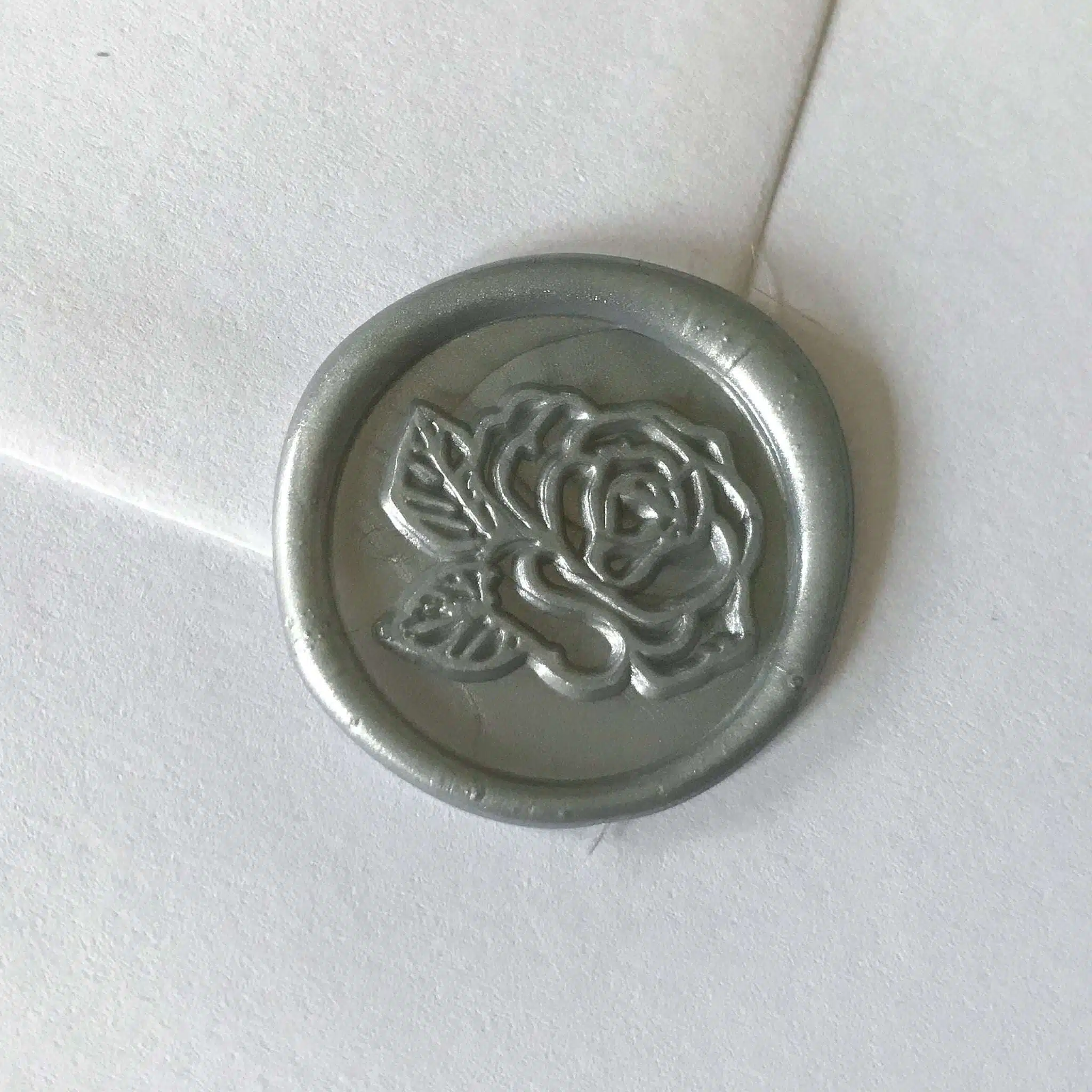 Laksegl Rose Silver / sølv med smuk rose