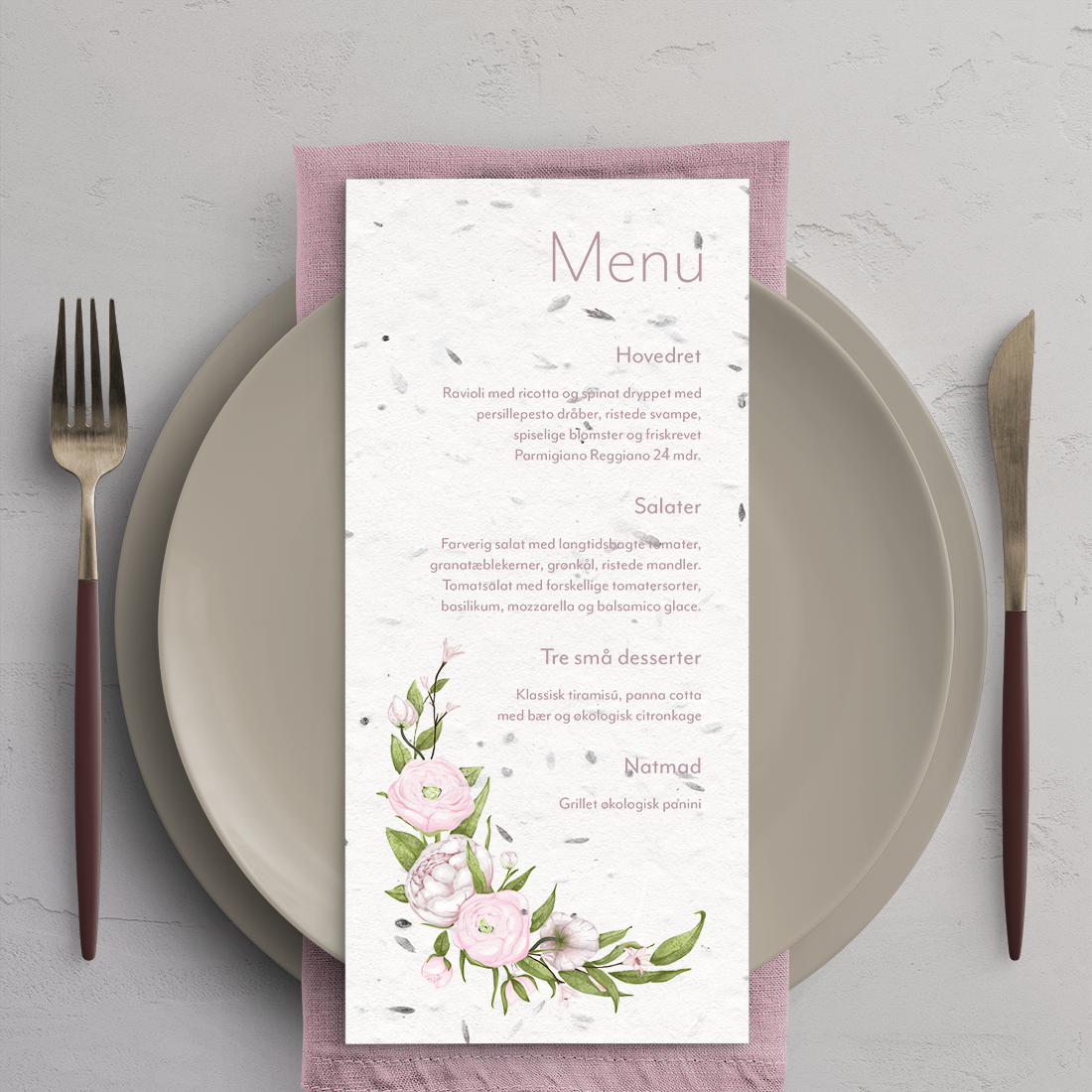 Menukort Blush Spring med lyserøde og lille blomster på håndlavet genbrugspapir med blomsterfrø - kan plantes!